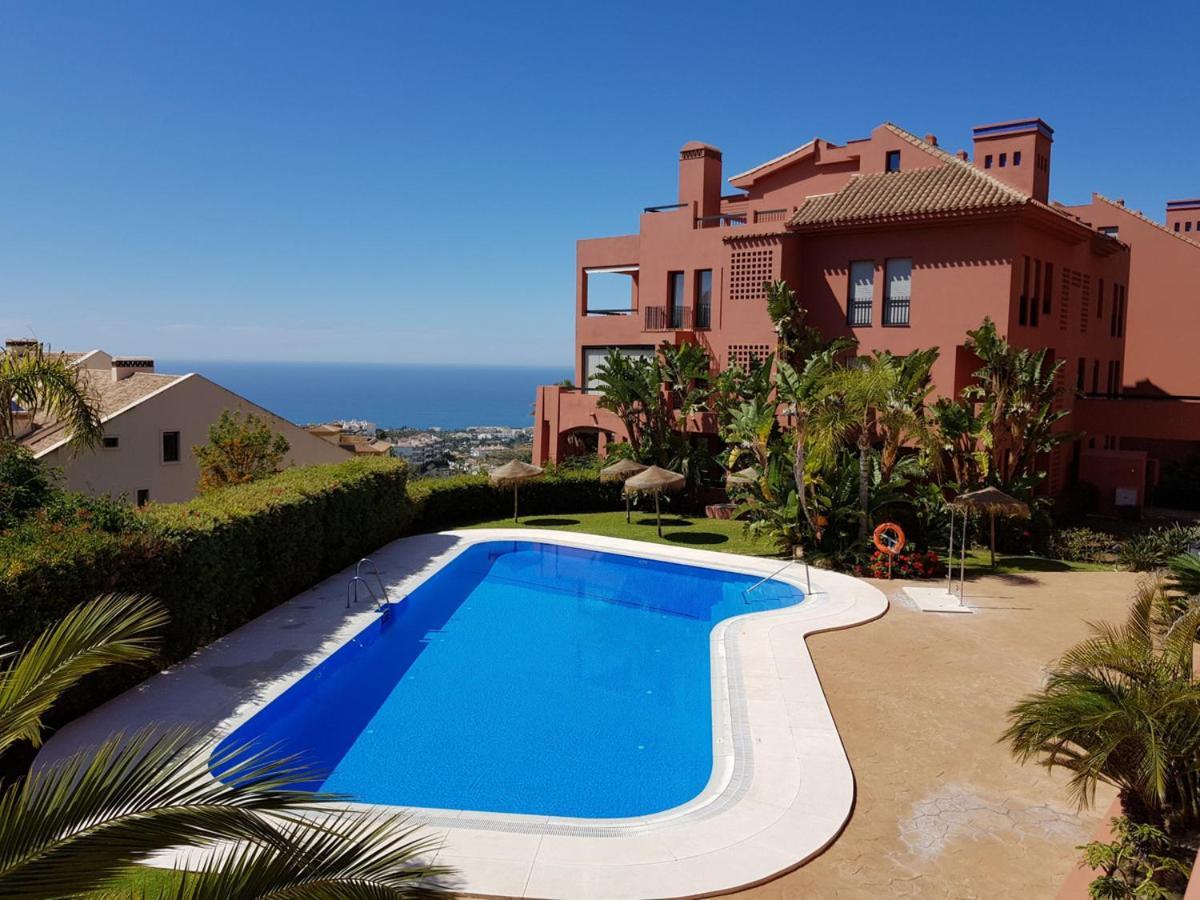 Apartment Calahonda Luxury With A Stunning Sea View *